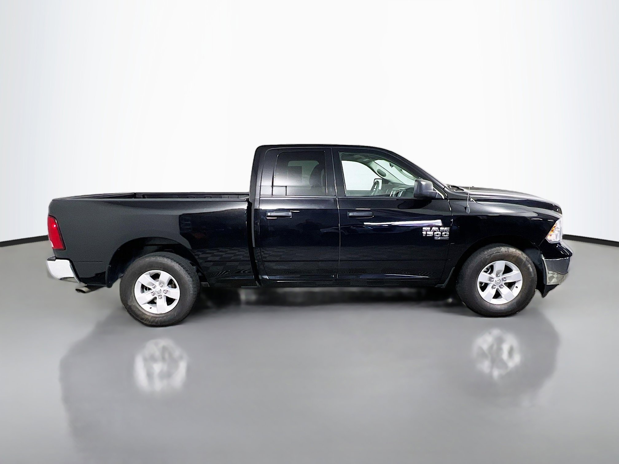 ram ram 1500 classic 2024 1C6RR6GG0RS123616 image ram ram 1500 classic 2024 1C6RR6GG0RS123616 image